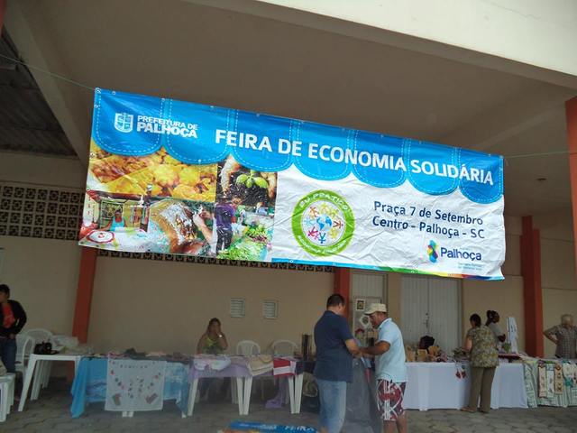 Fotos da faixa da feira 15 display